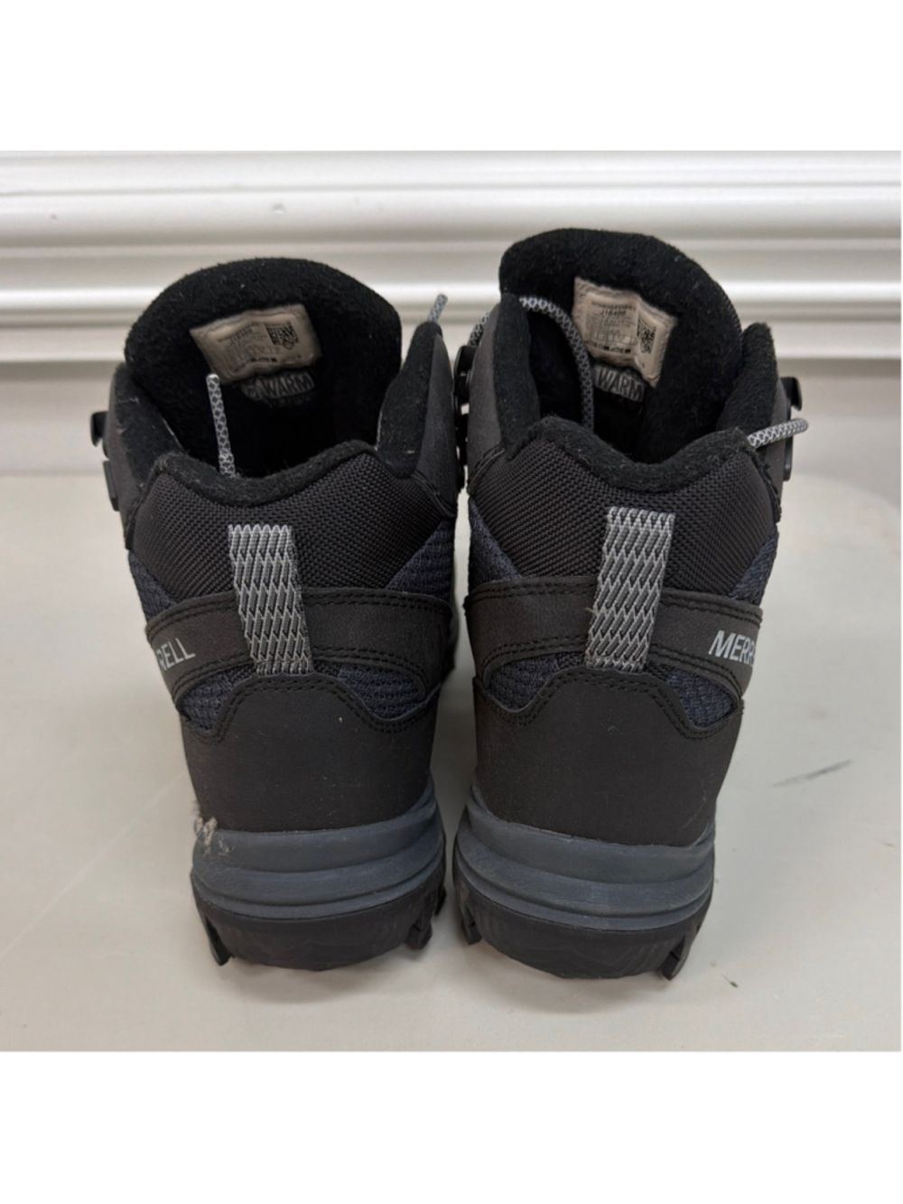 Merrill Thermo Chill Mid Waterproof Hiking Boots Womens S 10 in Black! - Picture 4 of 9